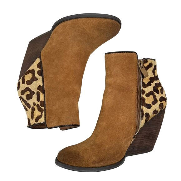 Very Volatile Size 7.5 Bootie Chatter Leopard Leather Calf Hair Stack Heel Brown - Picture 2 of 13